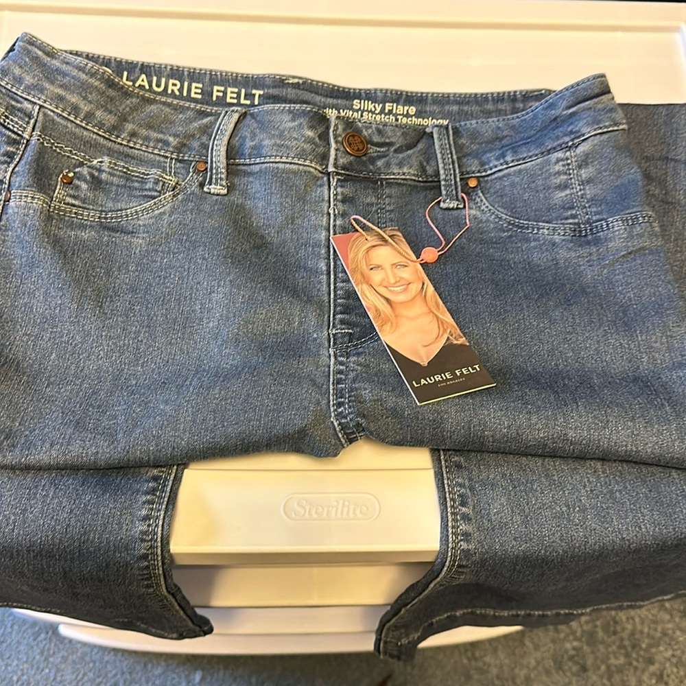 Laurie Felt Los Angeles size medium jeans